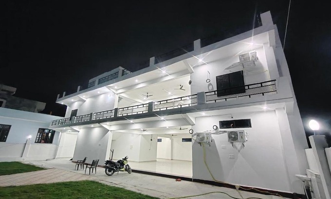 Varanasi Haus | ANAND BHAWAN i