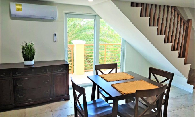 Bodden Town Wohnung | Andy's Inn 3 Loft Studio - Quaint, tranquil loft studio suite with beach access