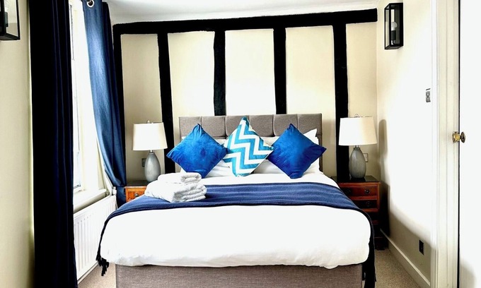 Guildford Haus | Angel Hotel