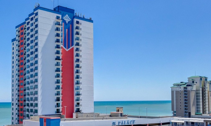 Myrtle Beach Resort | Angle Oceanfront Sun Suite mit Balkon und offiziellen Vor-Ort-Vermietungsrechten