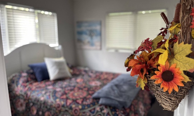 Hell Kabine | Ann Arbor long term Lake rental.30 min to Big House-