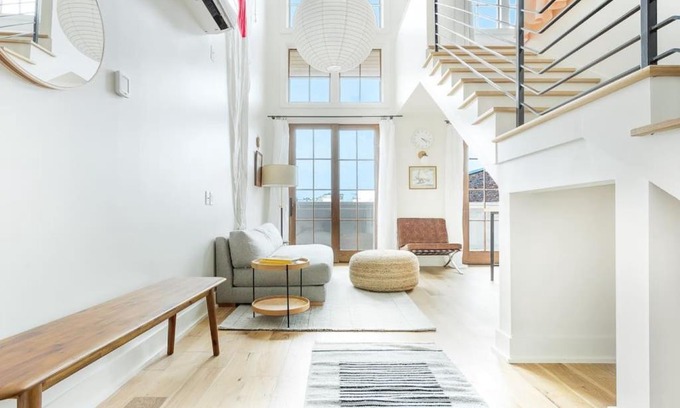 Yamacraw Village Wohnung | Annabelle 4A - Top Floor Loft Downtown With Patio