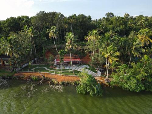 Quilon Wohnung | Anoop's Lake View Cottage -2BHK