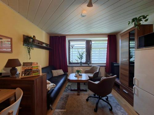 Gruenhain-Beierfeld Wohnung | ansimali 1- Gemütliche FeWo mit Küche und Gartenblick in Grünhain-Beierfeld für Tierfreunde und Radliebhaber