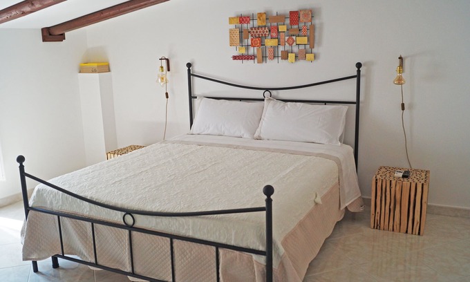 Turi Haus | Antiche Mura Apartment "Im Himmel von Apulien"
