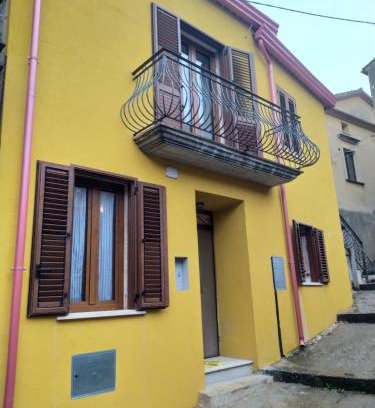 Trenta Haus | Antico Borgo - Via Napoli, 2