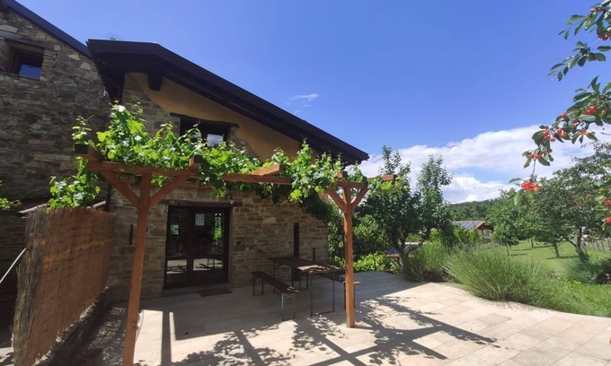 Madonna Dei Fornelli Wohnung | Erneute Wohnung in alten Steinhaus "Scheune" mit Pool, Sauna und Garten