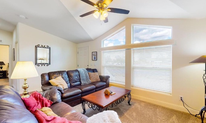 Show Low Haus | Apache Abode