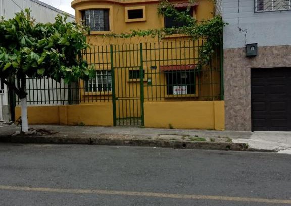 Catedral Wohnung | APART YENNY, MUSOC, TRACOPA bus, cerca Clinica Biblica y Carit