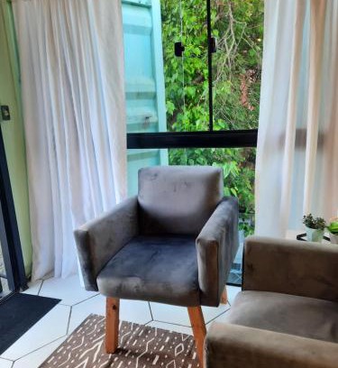 Canoas Wohnung | Apartamento Container com Sacada, Split e Estacionamento