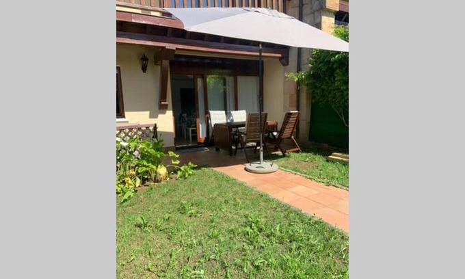 Comillas Wohnung | Apartamento en el Paseo de Manuel Noriega, Nº 9, con jardín privado, Wifi, en Comillas