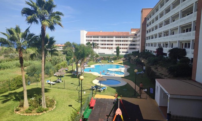 Puerto de la Duquesa Wohnung | APARTAMENTO JUNTO A LA PLAYA ZONA TRANQUILA