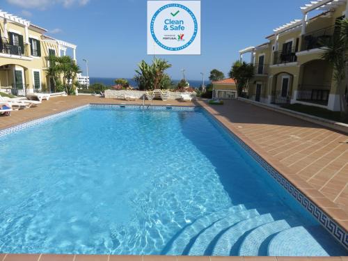 Alporchinhos Wohnung | Apartamento T1 com vista mar perto da Praia N.ª Sra. da Rocha