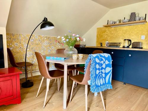 Stare Krecany Wohnung | Apartmán U Mluvících Kamenů