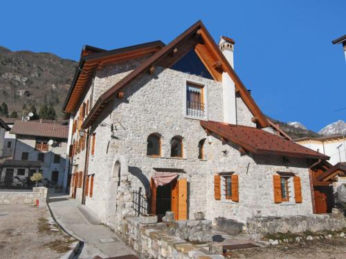 Barcis Wohnung | Apartment Albergo Diffuso - Cjasa Ustin-5 by Interhome