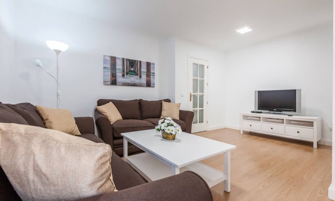 La Buhaira Wohnung | Ferienwohnung 'Amicorum Parking' mit privater Terrasse, Wi-Fi und Klimaanlage