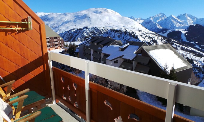 Eclose-Est Wohnung | Apartment am Fuße der Piste mit separatem Schlafzimmer, Blick auf die Berge