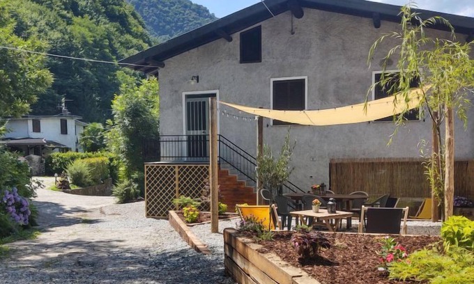 Colico Wohnung | Ferienwohnung Dani by Interhome