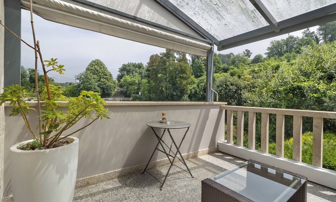 Melgaco Wohnung | Apartment 'Dos Amores' with Lake View, Wi-Fi and Air Conditioning