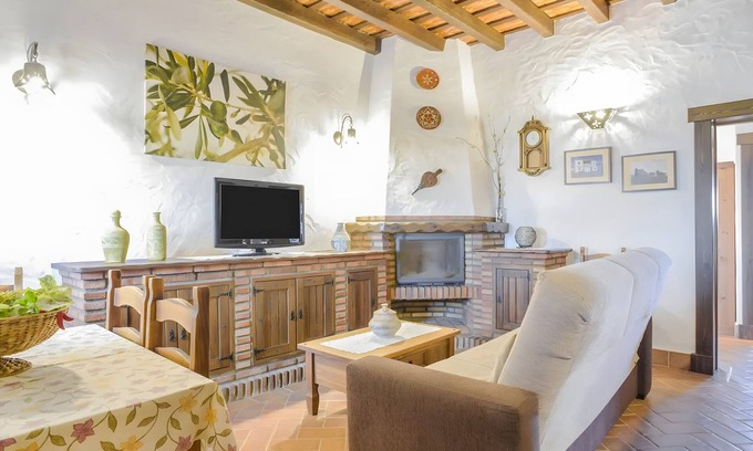 Barbate Wohnung | Apartment 'El Olivo' with Shared Pool, Wi-Fi and Air Conditioning
