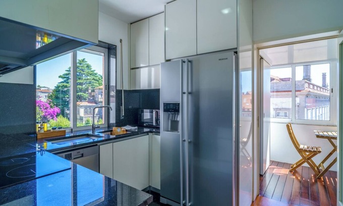 Centro / Baixa Villa | Apartment Enzo - Three Bedroom Villa, Sleeps 8
