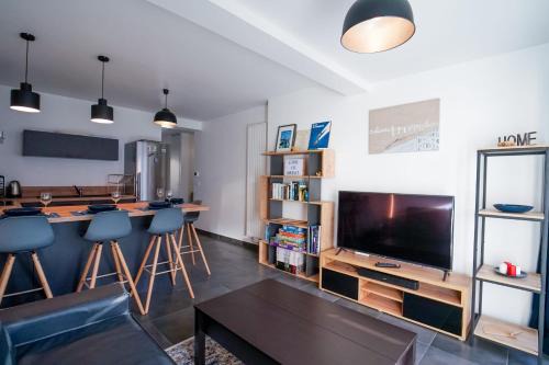 Chaparon Wohnung | Apartment for 4 people with tennis condominium