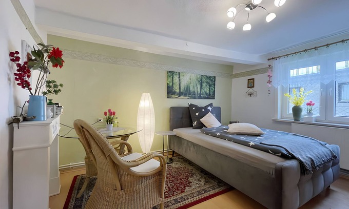 Goldlauter Wohnung | Ferienwohnung 'Grete' mit Wi-Fi