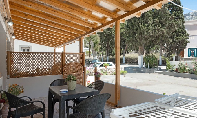Panormos Wohnung | Ferienwohnung 'Iliana 1' mit Bergblick, Wi-Fi und Klimaanlage