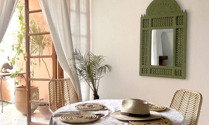 Talaa Wohnung | Apartment Lumière · stylish, sunny, comfortable, A/C