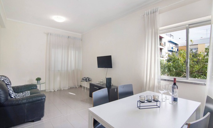 Se Wohnung | Ferienwohnung 'Matinhos House' mit Balkon, WLAN und Klimaanlage