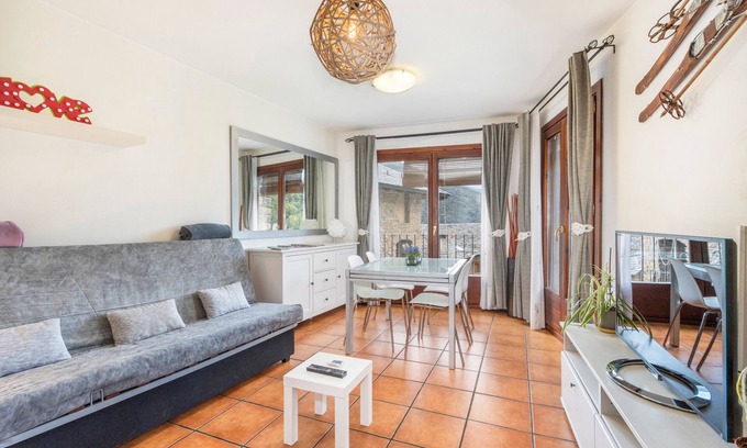 Sort Wohnung | Ferienwohnung 'Potxó' mit Bergblick, Balkon und WLAN