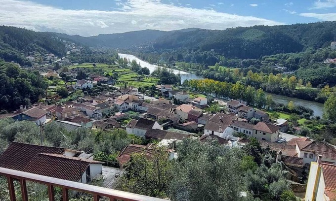 Penacova Wohnung | Ferienwohnung 'Retiro Do Viajante' mit Bergblick, Wi-Fi und Klimaanlage