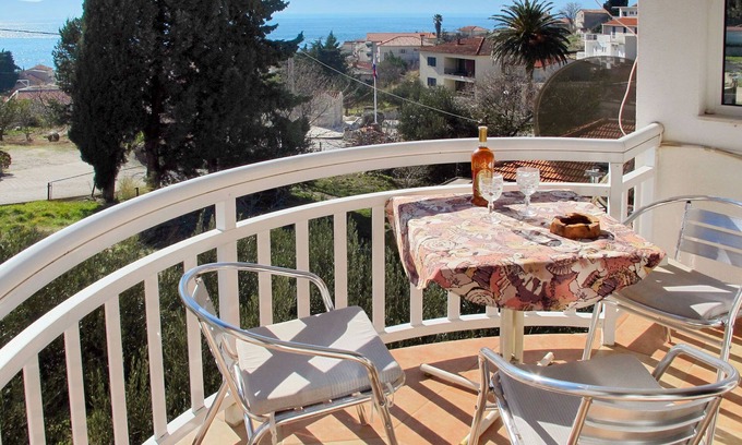 Gradac Wohnung | Ferienwohnung Rudez by Interhome