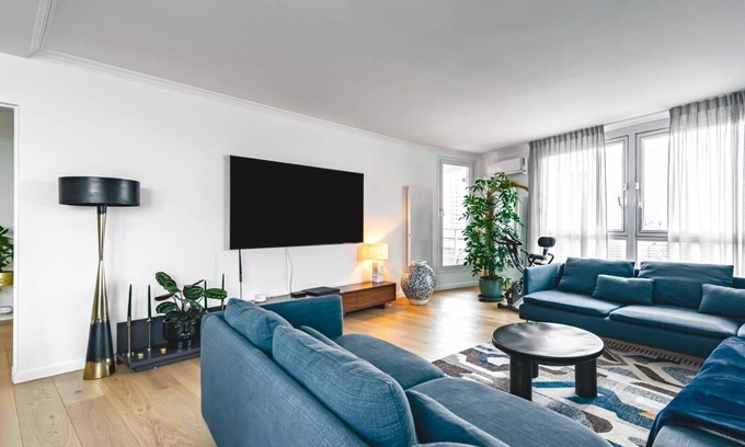 Puteaux Wohnung | Apartment view of all of Paris