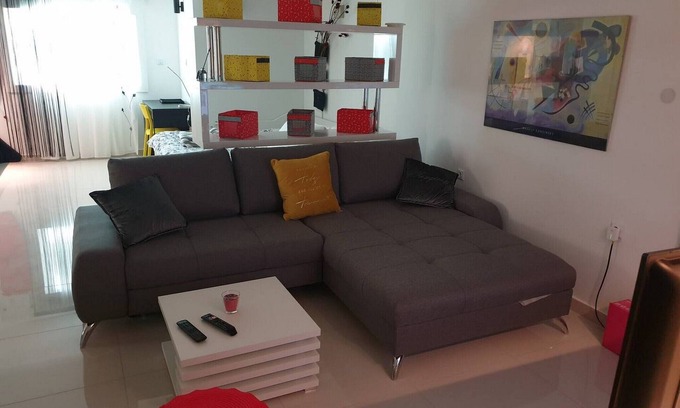 Zagreb Wohnung | Apartment Vinko, Center - Two Bedroom Apartment with Shared Terrace