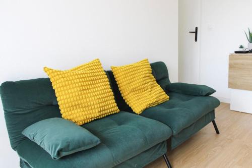 L'Ile-Saint-Denis Wohnung | Apartment with balcony & view