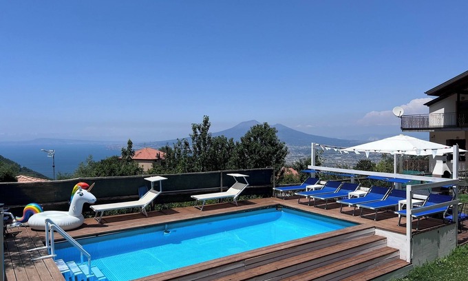 Piazza-Tralia-Pendolo Wohnung | Ferienwohnung mit atemberaubendem Ausblick auf den "Golfo di Napoli"