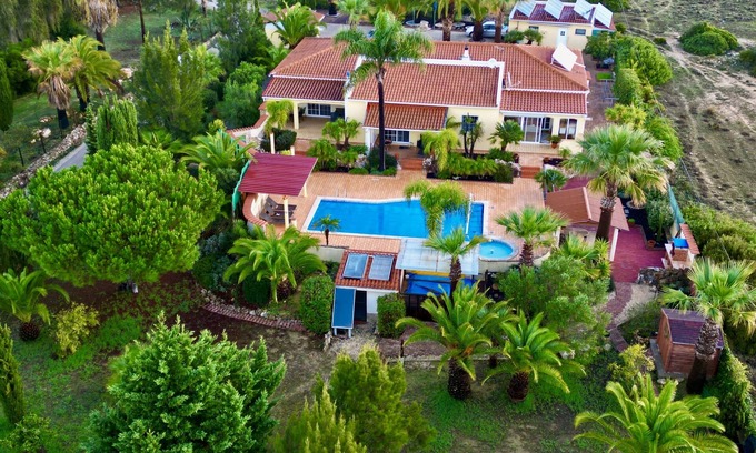 Burgau Wohnung | Apartment mit Pool in ruhiger Lage und wunderschönen Garten