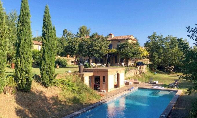 Apt Wohnung | Wohnung mit Pool in Apt – 234 APT