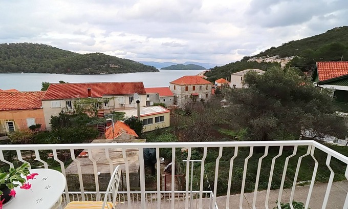 Polace Wohnung | Apartments Nodilo - Comfort One Bedroom Apartment with Balcony and Sea View (Apt 3)