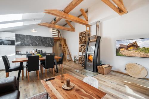 Horna Lehota Wohnung | Apartments Srdiecko - Sauna in Smaller apt - Highest in Central Europe - Fireplace - In the forest