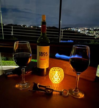 Jardim Sumare Wohnung | Ape 2 Qts - Campos do Jordão - Condomínio Alto da Boa Vista - Varanda com Vista Panorâmica - Apartamento Inteiro