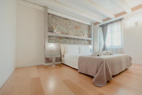 Trieste Old Town Wohnung | Aphrodite Luxury APT with Jacuzzi