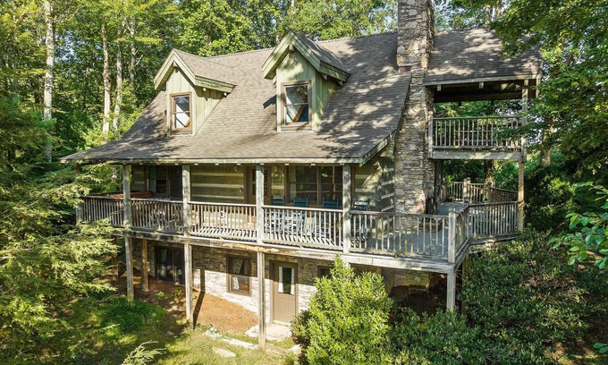 Ferguson Kabine | Hemlock Point Kabine, in gated Leatherwood Mountains Unterteilung, 2 Zim. + Loft