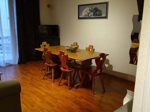 Vignec Wohnung | Appartement 2 pièces cabine avec terrasse, piscine et parking - 6 personnes, près de Saint-Lary-Soulan - FR-1-504-131