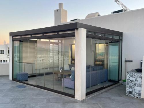 Marina Smir Wohnung | appartement avec vue sur mer avec belle pergola bioclimatique au terrasse
