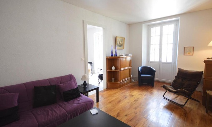 Evian-les-Bains Wohnung | Appartement charmant avec balcon, wifi et animaux admis à Évian-les-Bains - FR-1-498-14