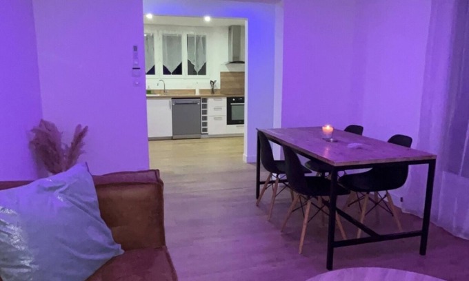 Pontault-Combault Wohnung | Appartement Douillet à 25 Minutes de Paris - F3