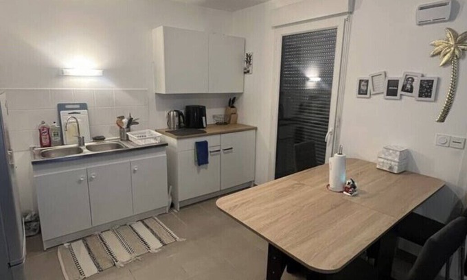 Segny Wohnung | Appartement de Deux Chambres Idéalement Placé
