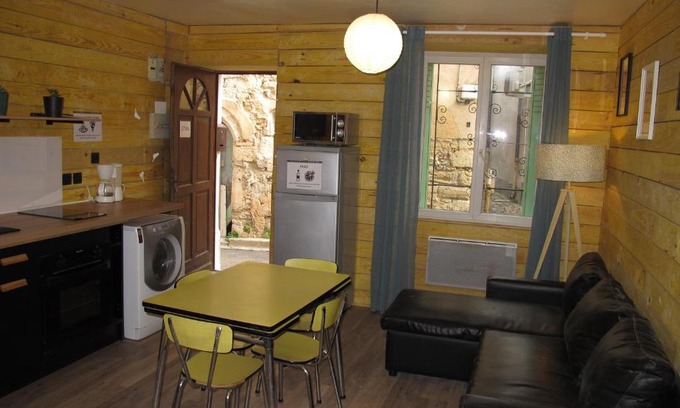 Tourbes Wohnung | Appartement T1 bis cosy avec patio 17 BIS